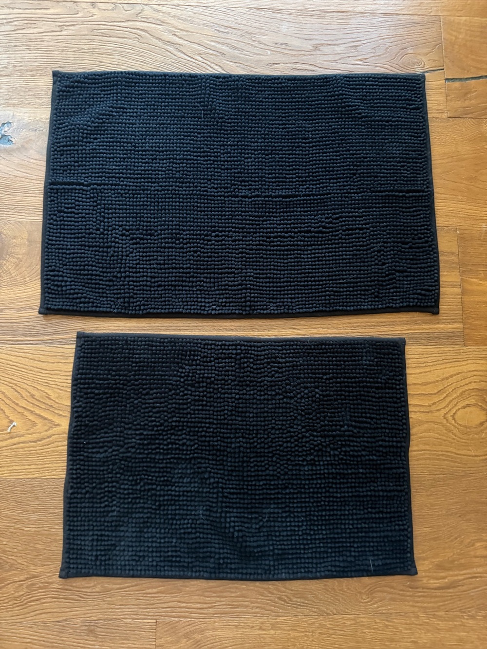 Room Essentials Everyday Black Chenille Bath rug Mats - Set of 2